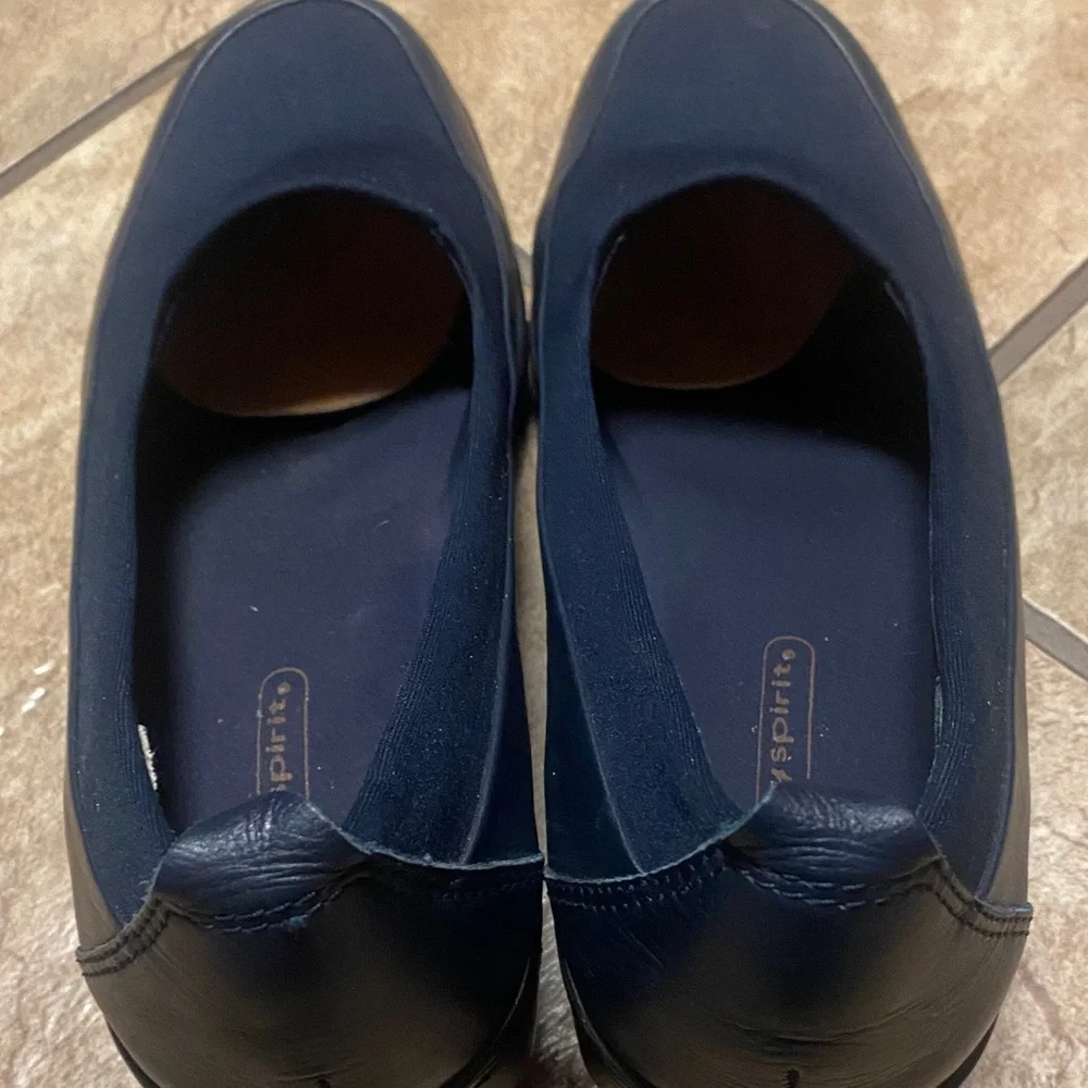 Easy Spirit Women’s Navy Slip-On Leather Loafers 7-7.5 Office Casual Academia